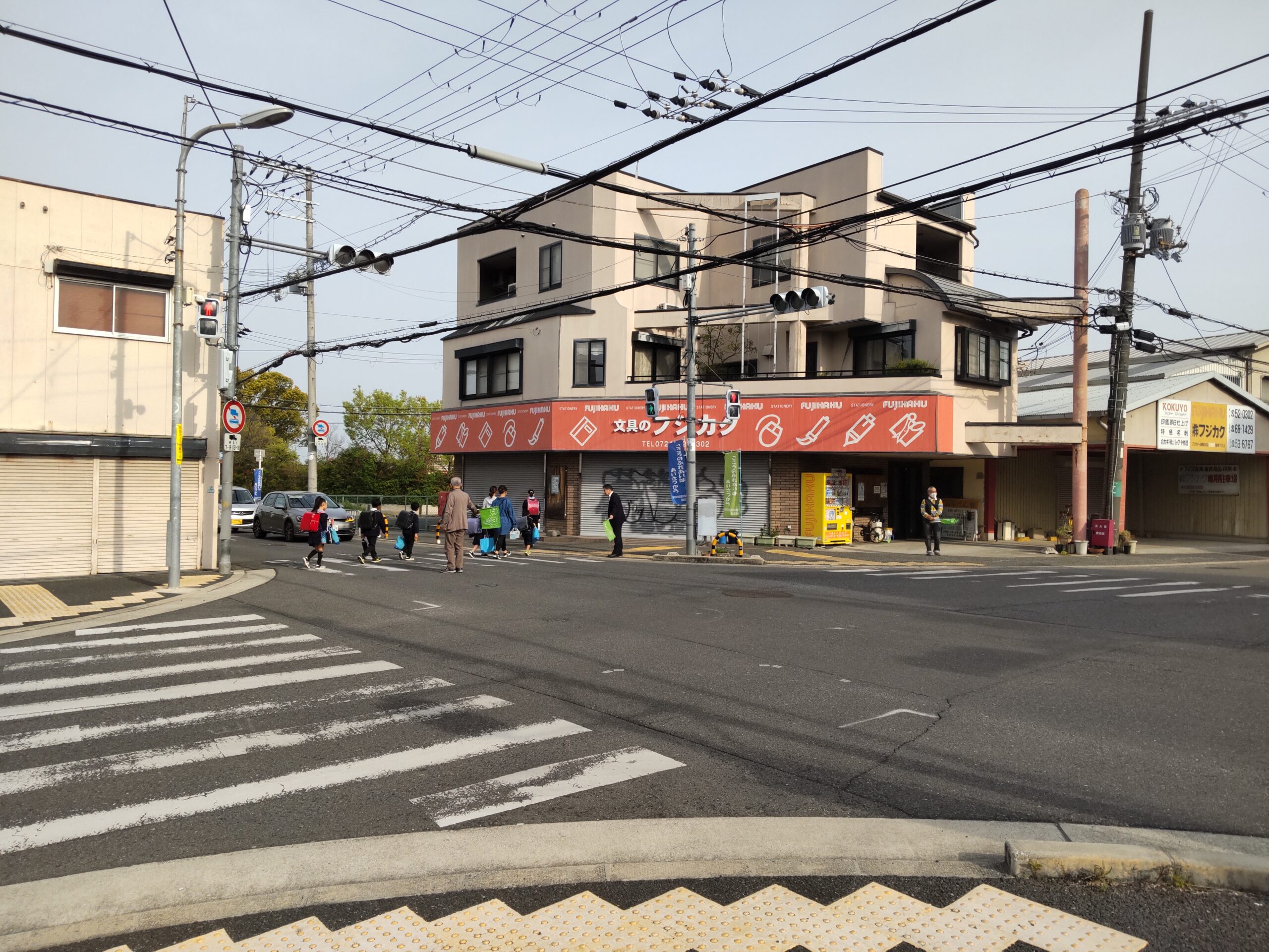 大人と子どもの地域あいさつ運動